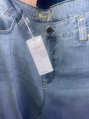 Seven7 Light Wash Straight Leg Jeans Size 20w